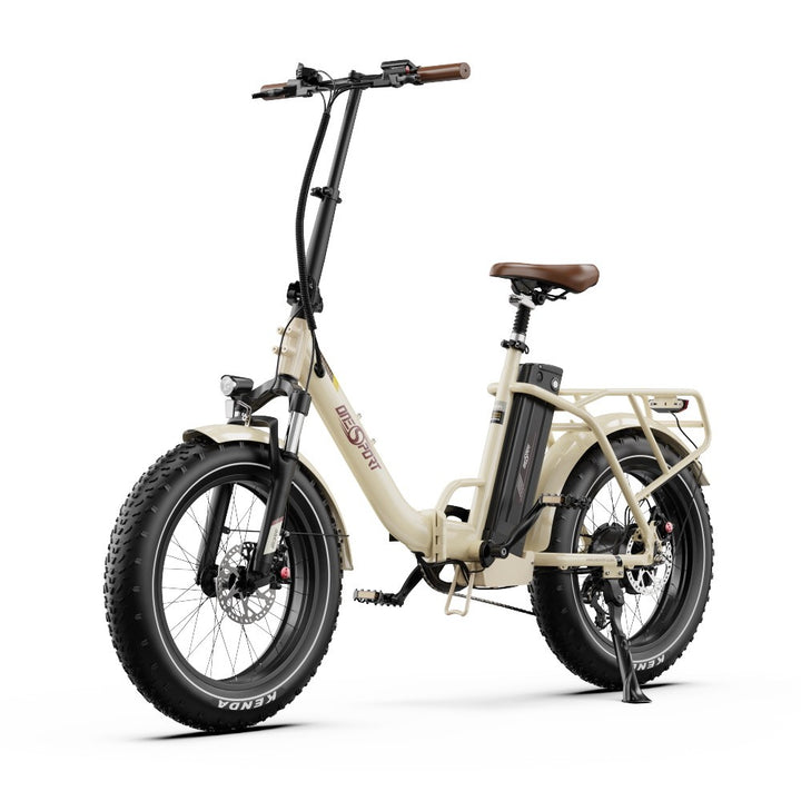 Beige elektrische fiets met bruin zadel op een witte achtergrond