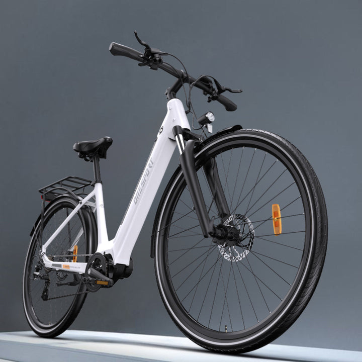 "DUO OT07 Electric Bike in Matte Black with durable aluminum alloy body, hydraulic disc brakes, and 700C aluminum rim wheel."