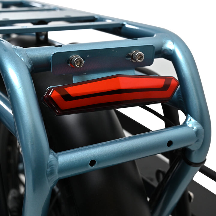 "Bright blue DUO OT01 electric bike with aluminum alloy body, wire spoke wheel, and front and rear hydraulic disc brakes"