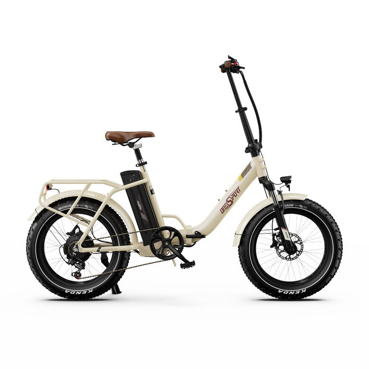 Beige elektrische fiets op witte achtergrond