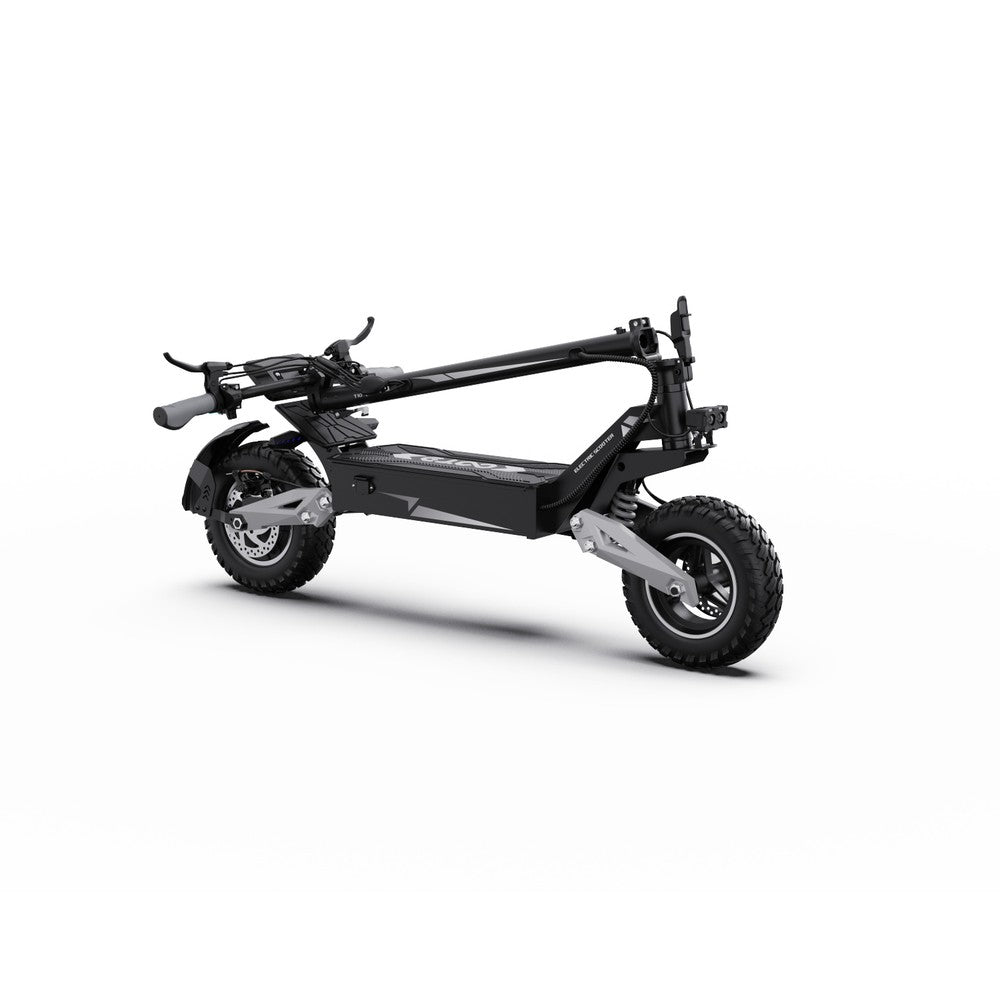 Zwarte elektrische scooter op witte achtergrond