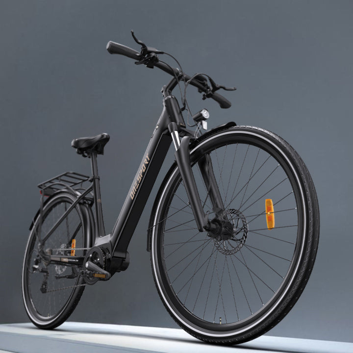 "DUO OT07 electric bike in matte black, designed for urban and off-road riding, featuring hydraulic disc brakes and 700C aluminum rim."