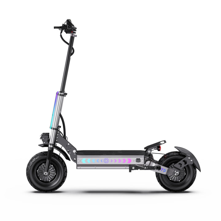 Elektrische scooter op witte achtergrond