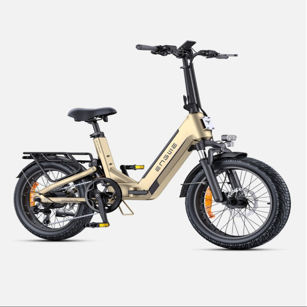 Beige elektrische fiets op witte achtergrond
